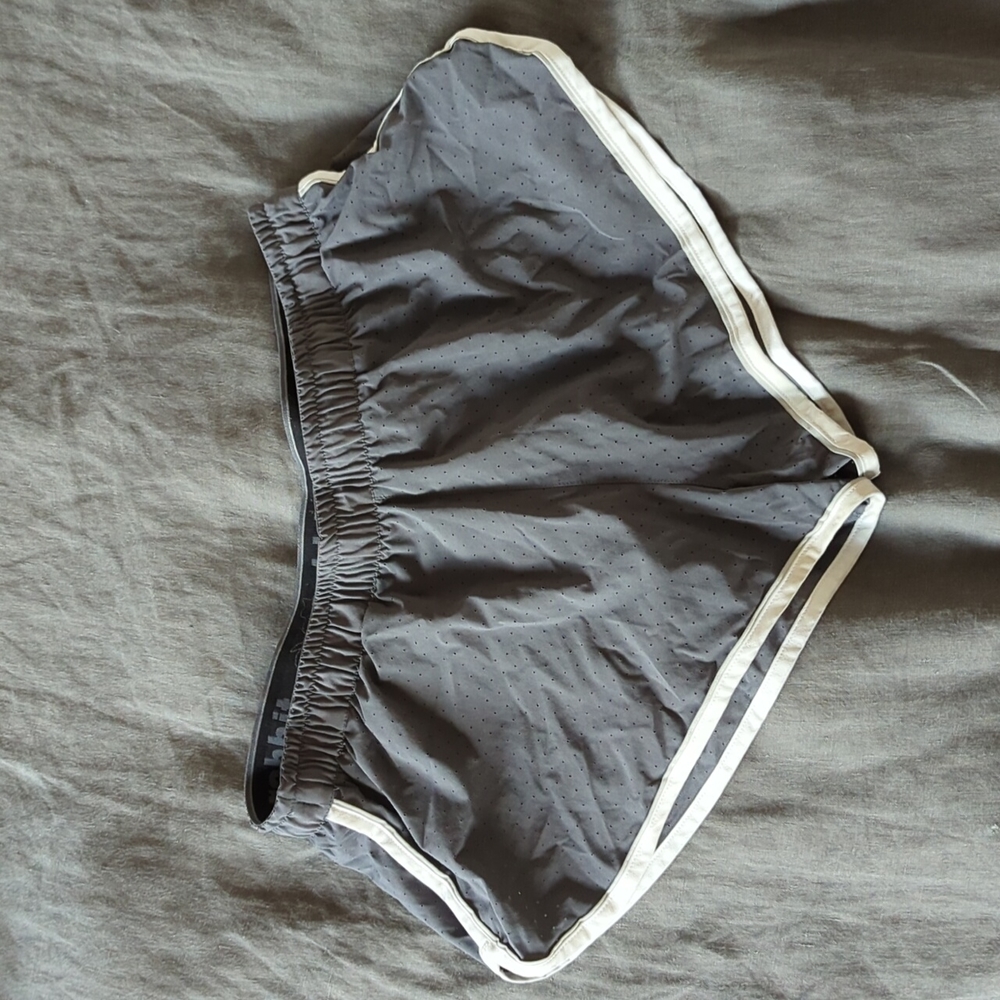 Rabbit Repeats 2" shorts - charcoal grey perf - size large